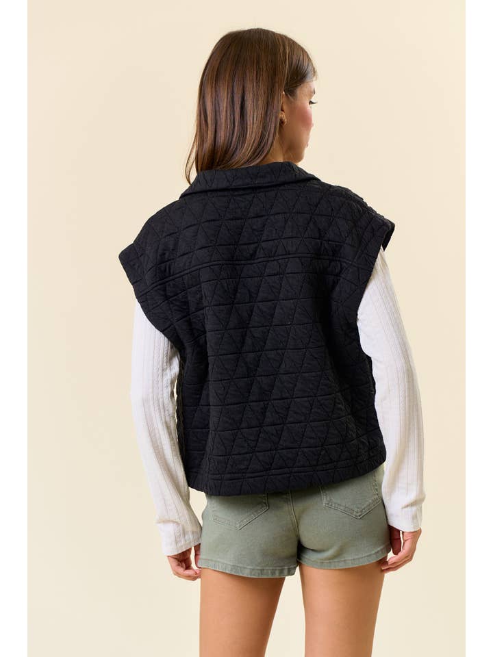 Doe and Rae - Wholesale Outerwear Vest - Women's - QUILTED POINT COLLAR FLAP PATCHED POCKET VEST - 10626J-18