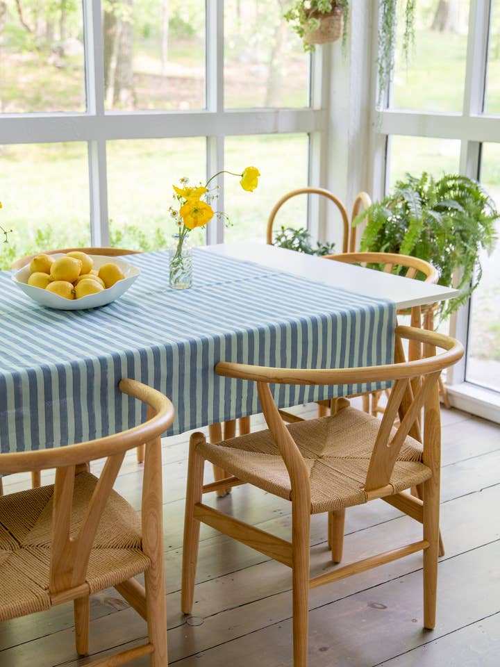 Copriletto da tavolo a righe per la vendita all'ingrosso da parte di Sarah Spiegel