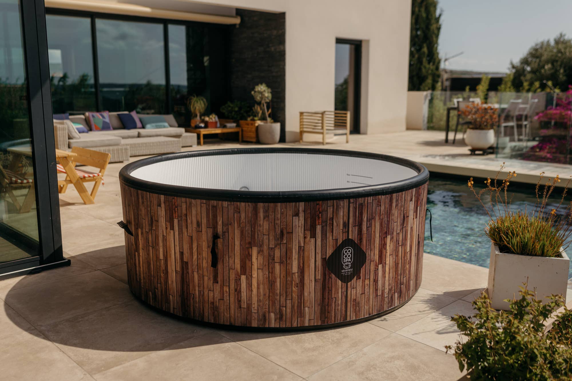 X-PaddleBoards - Wholesale Inflatables - COCO SPA BALI Inflatable Spa | 180 cm diameter |3