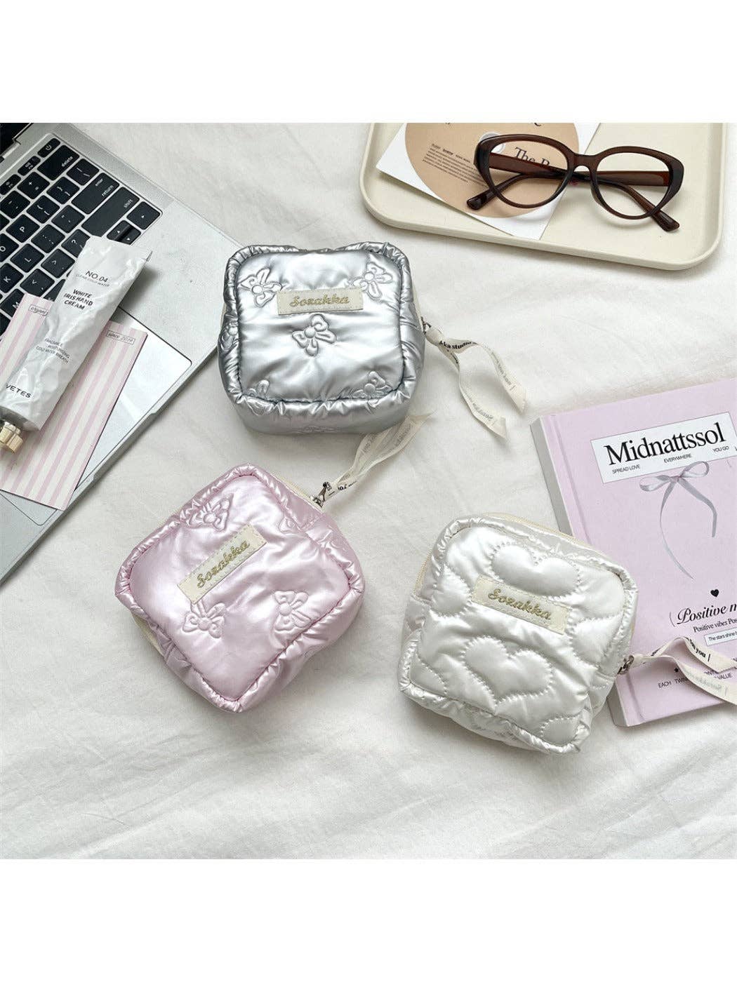 Funkyrel® Atzbranding Limited – wholesale Make-up/cosmetic bag – Cosbai - Mini Heart-Patterned Makeup Pouch10