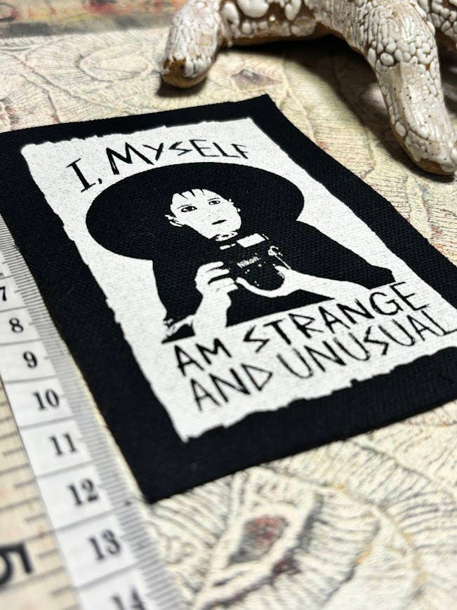 Three Raccoons – wholesale Patch – Lydia Deetz, I myself am strange and unusual patch.4