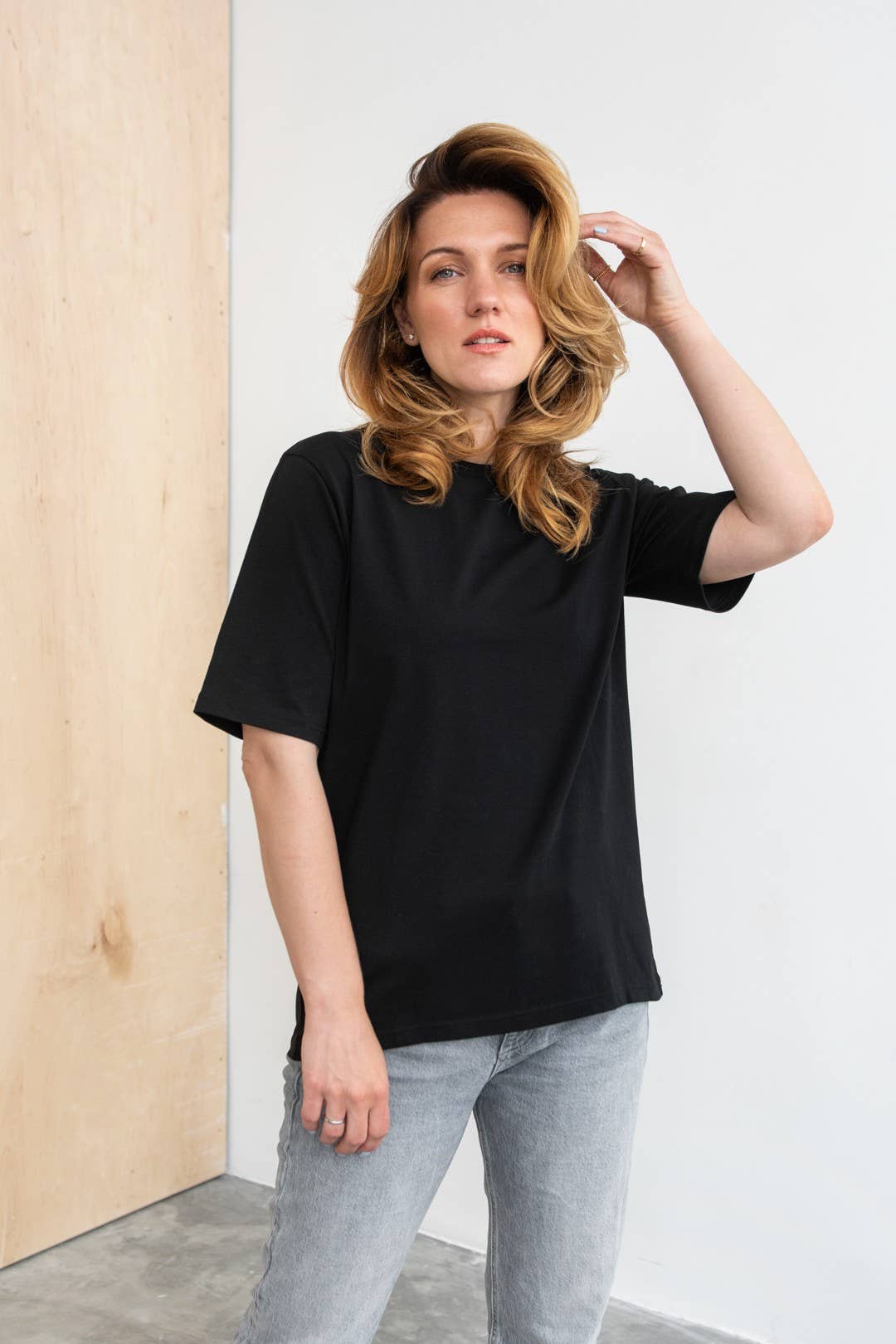 CAPSULE by Agnė Gilytė - Wholesale T-Shirt - Women's - T-Shirt 'HONOLULU' | premium quality cotton4