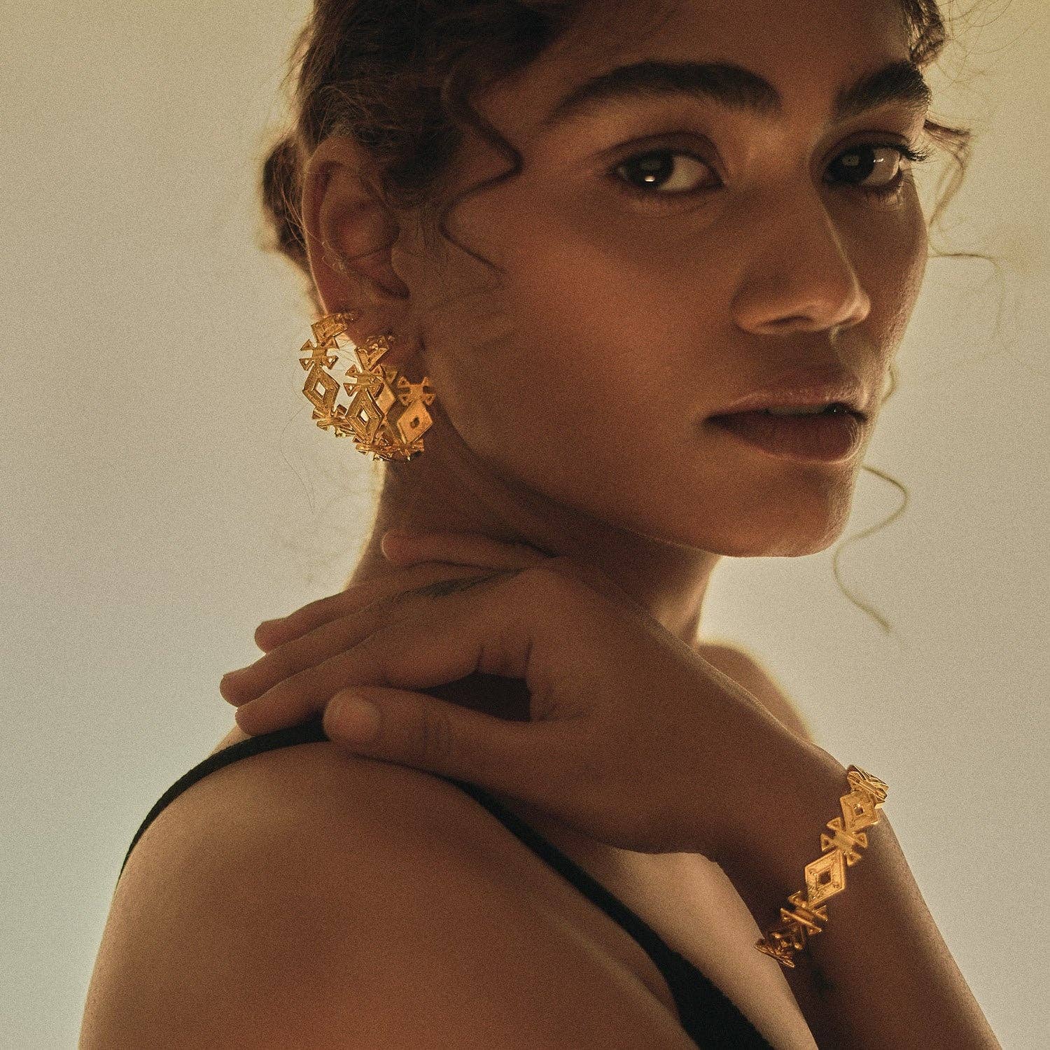 Dhwani Bansal – wholesale Hoop earrings – SAFA HOOPS6