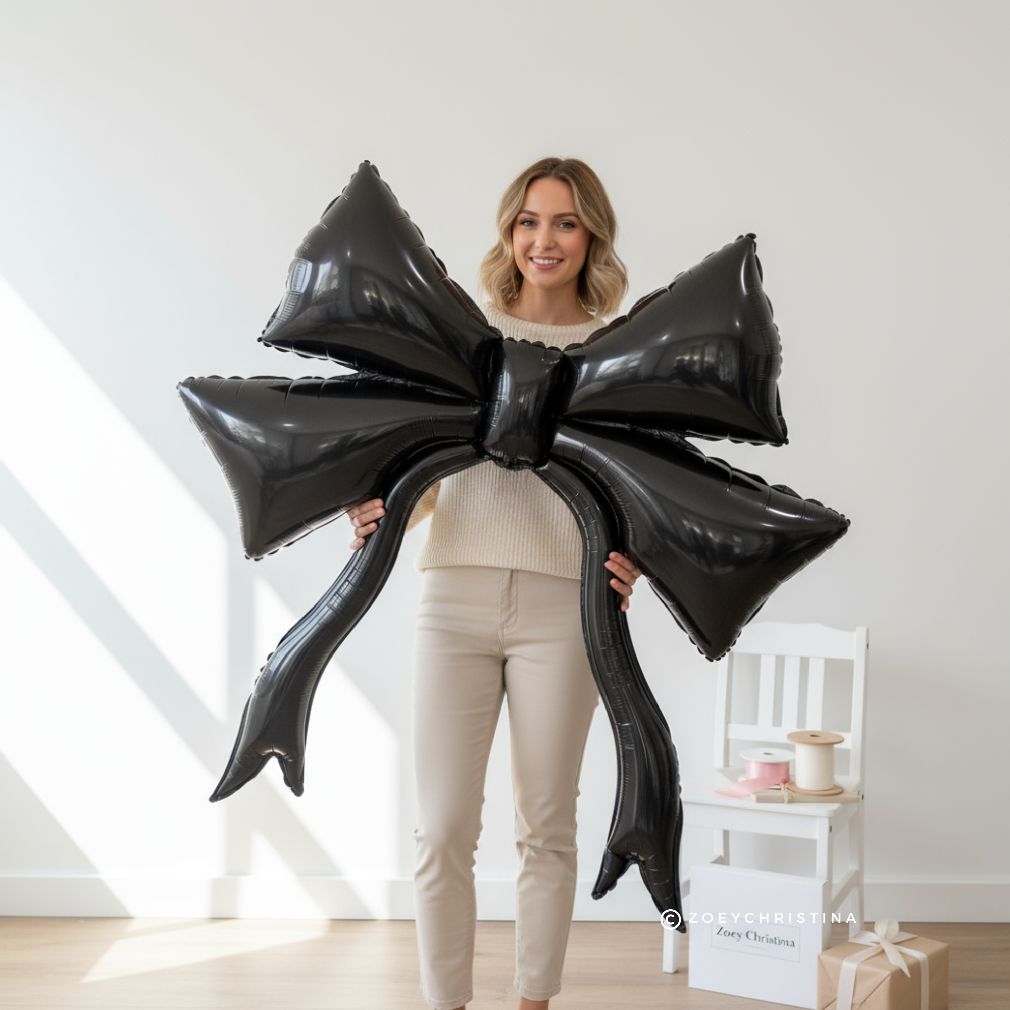 Zoey Christina - Vendita all'ingrosso A palloncino - Palloncino in Foil a Forma di Fiocco Oversize – 119 cm x 119 cm – Solo Riempimento ad Aria4