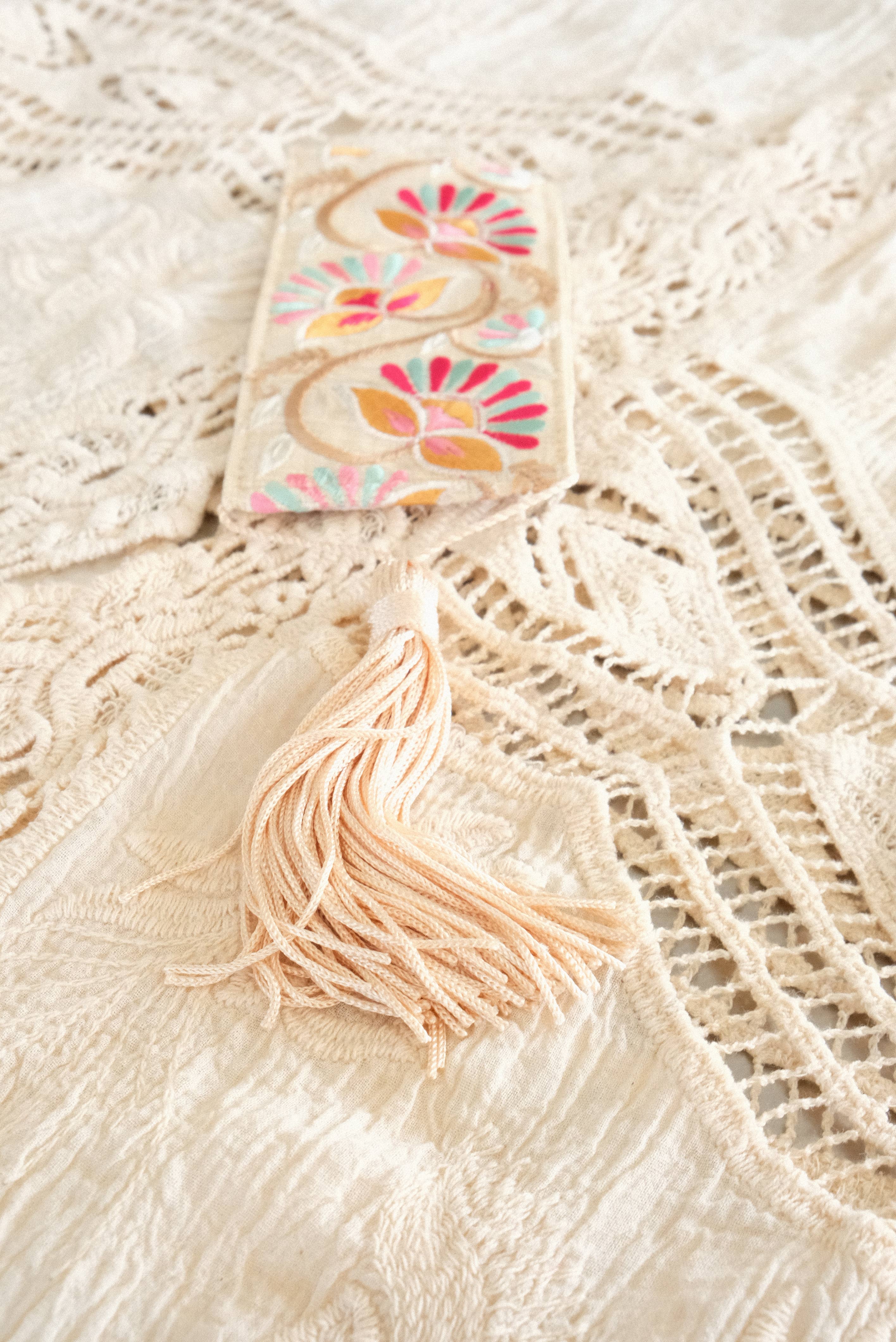 La N'atelier - Venta al por mayor Marcapáginas - Accesorio de libro marcador hecho a mano MELOCOTÓN DIENTE DE LEÓN1