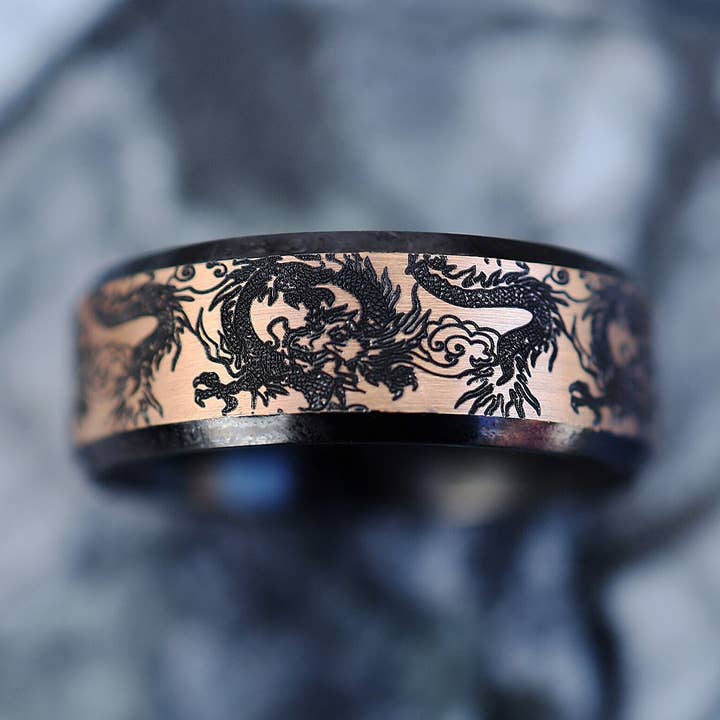 Graverad herrring i drake-design av tungsten - Tungstenband 8 mm för wholesale av Veil