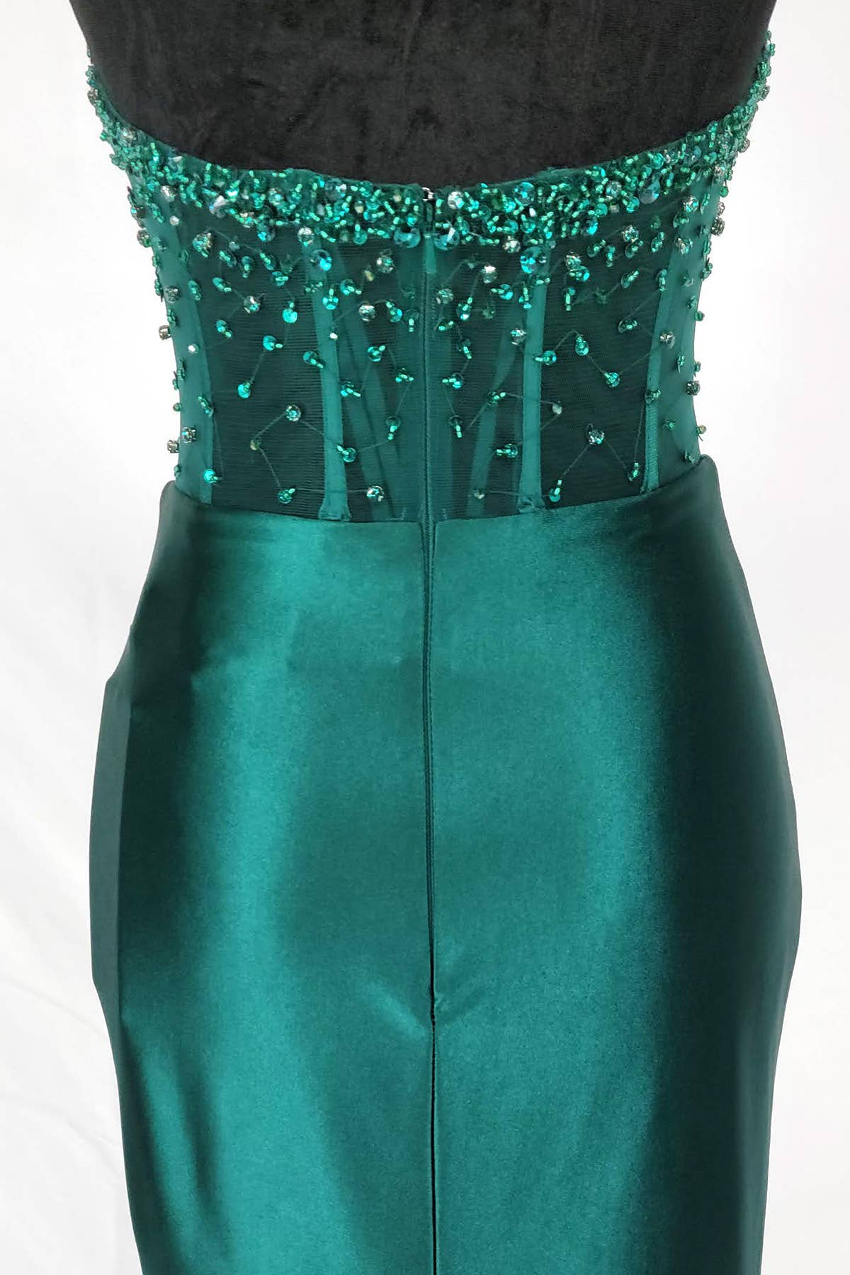 Chicas - Vente Robe de soirée – femme - Robe bustier en satin avec corset à perles et sequins C83122