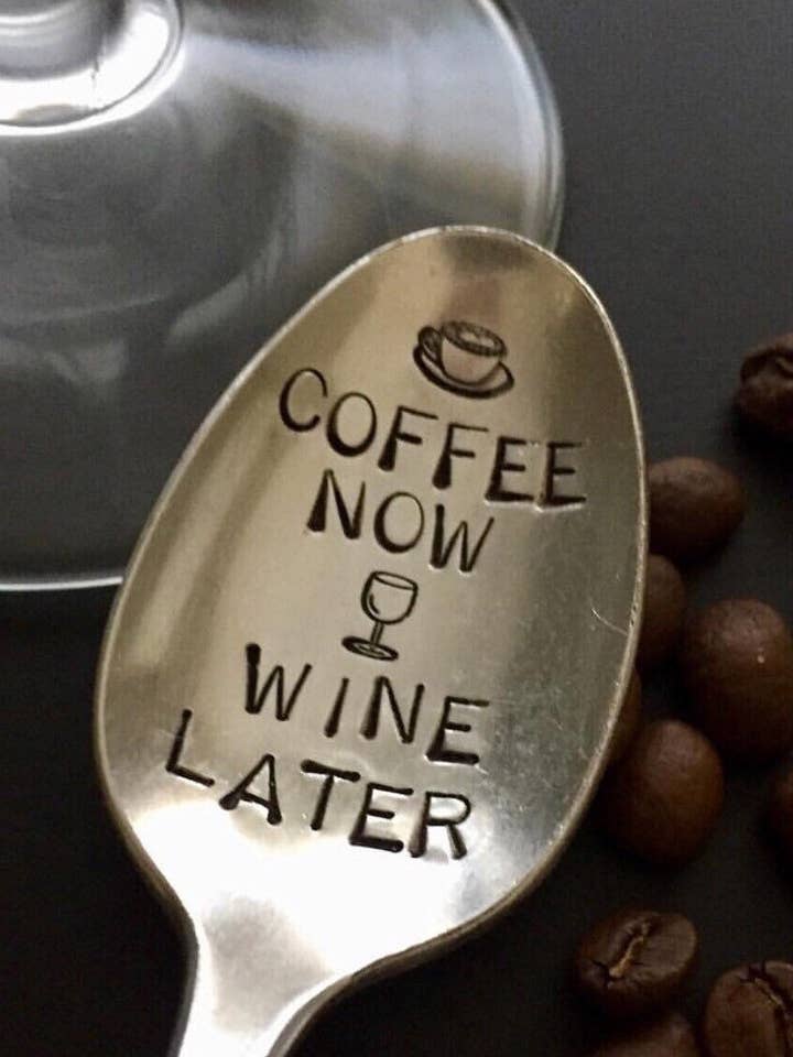 Coffee Now Wine Later, Geschenk für Kaffeeliebhaber, Geschenk für Weinliebhaber für den Großhandel von Paka Monk