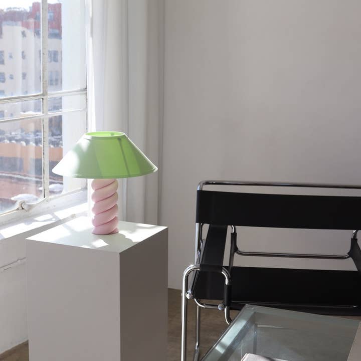 Sofiest Designs - Wholesale Accent/Desk Lamp - Sofiest Designs Swirl Table Lamp2