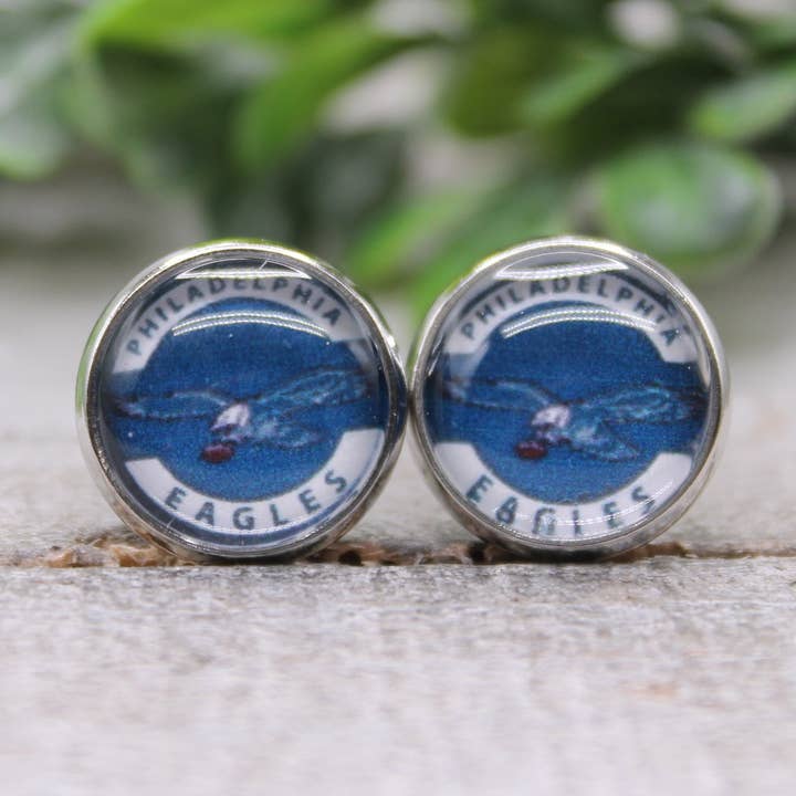 Cercle de football Eagles || Boucles d'oreilles à tige de 12 mm || Hypoallergéniques pour la vente par Hylidae Boutique