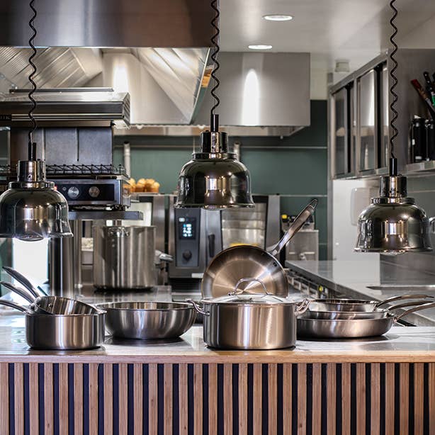 Menastyl – wholesale Panna – 24 cm stekpanna i trippellager av rostfritt stål5