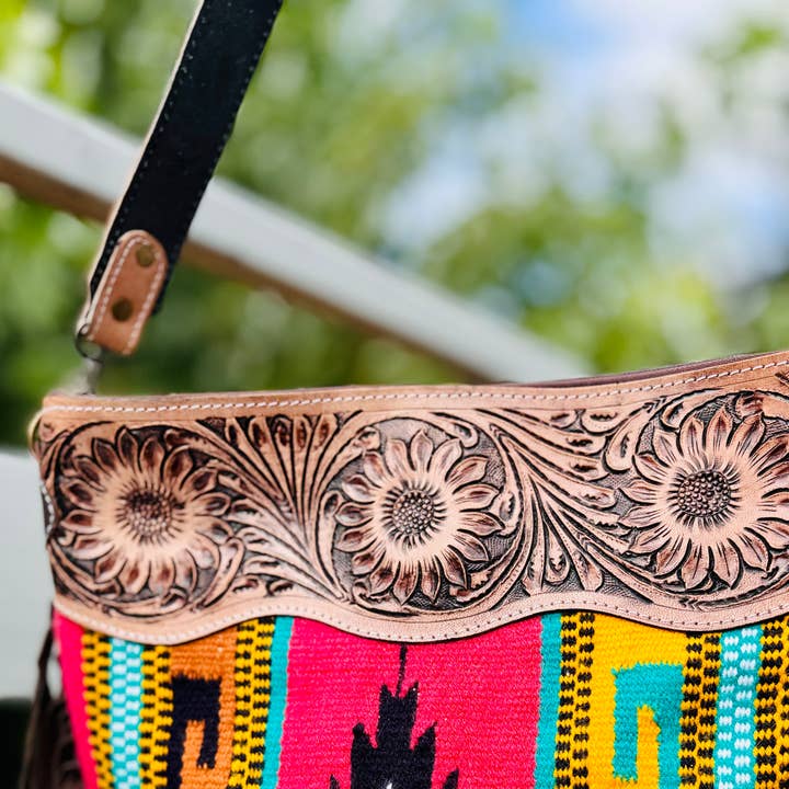 FRINGE & LUXE - Wholesale Crossbody Bag - Women's - Large fringe Saddle blanket bag 1