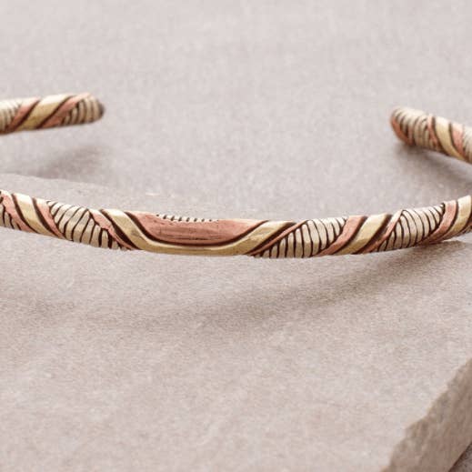 Bracelet jonc Astro Healing Cuivre pour la vente par Tiny Rituals