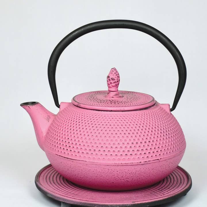 cast iron teapot, Arare 1.2l lavender, for wholesale by Ja-Unendlich