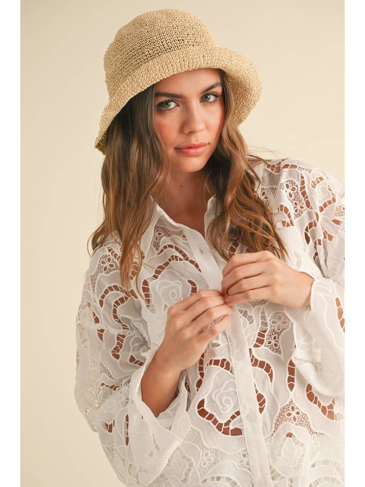 BLANCO T4637ST CAMISAS CON PATRÓN DE OJALES FLORALES de venta al por mayor en Faire4