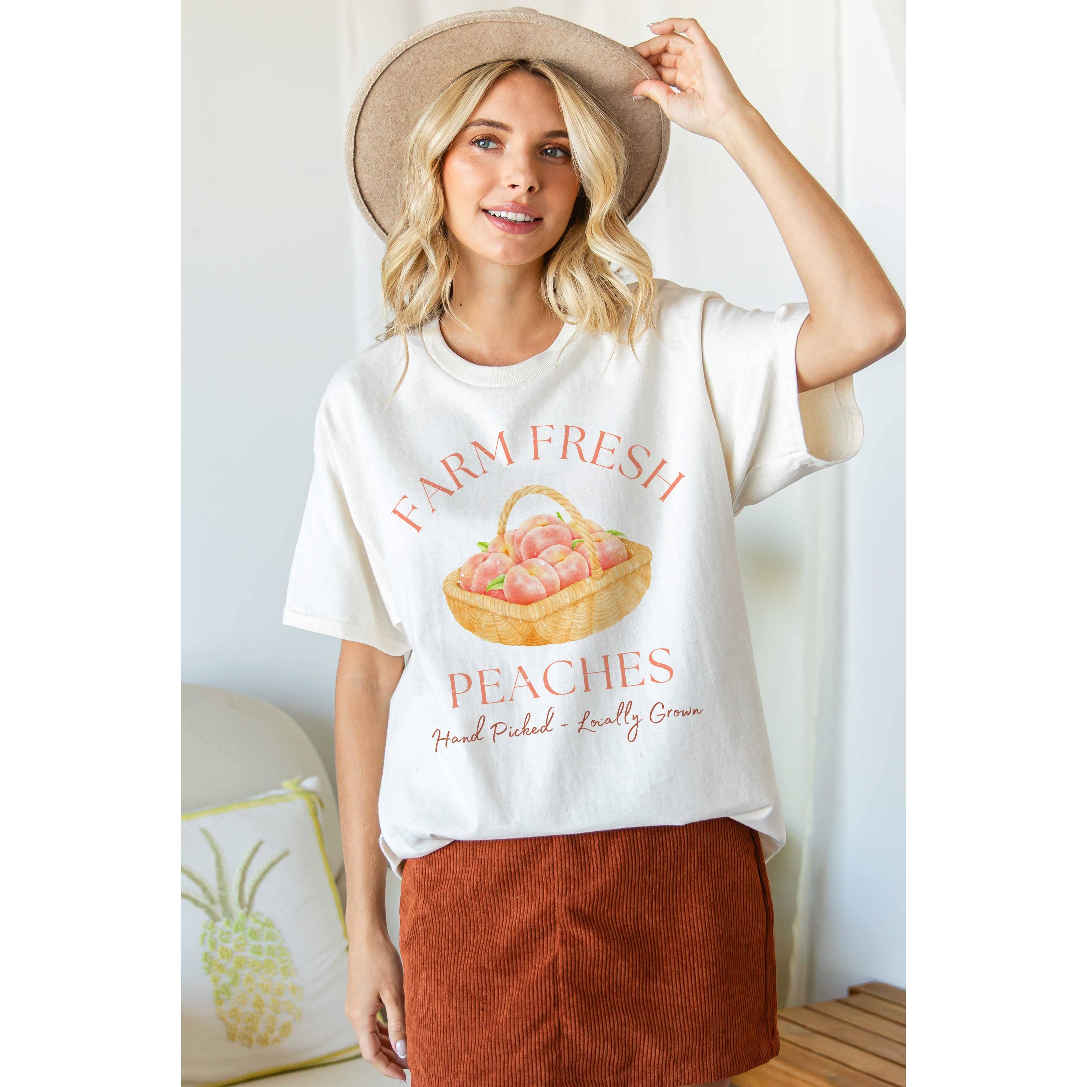 BLUME & CO. – wholesale T-shirt med logga - Dam – ÖVERSTOR GRAFISK T-SHIRT MED FARM FÄRSKA PERSIKOR2