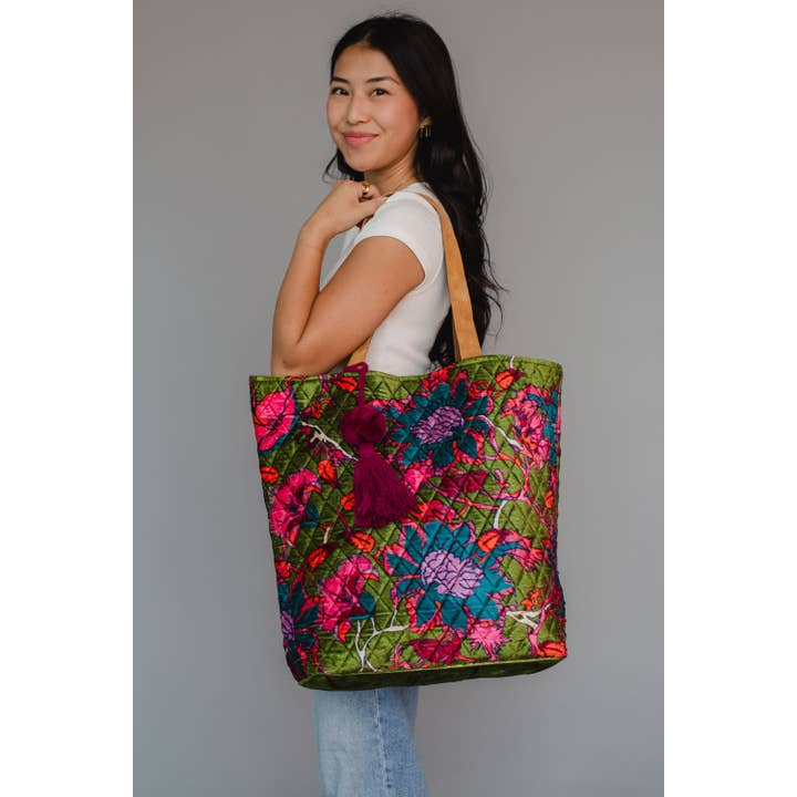 Panache Apparel Co. - Wholesale Tote bag – Women's - Olive & Multicolored Floral Tote1