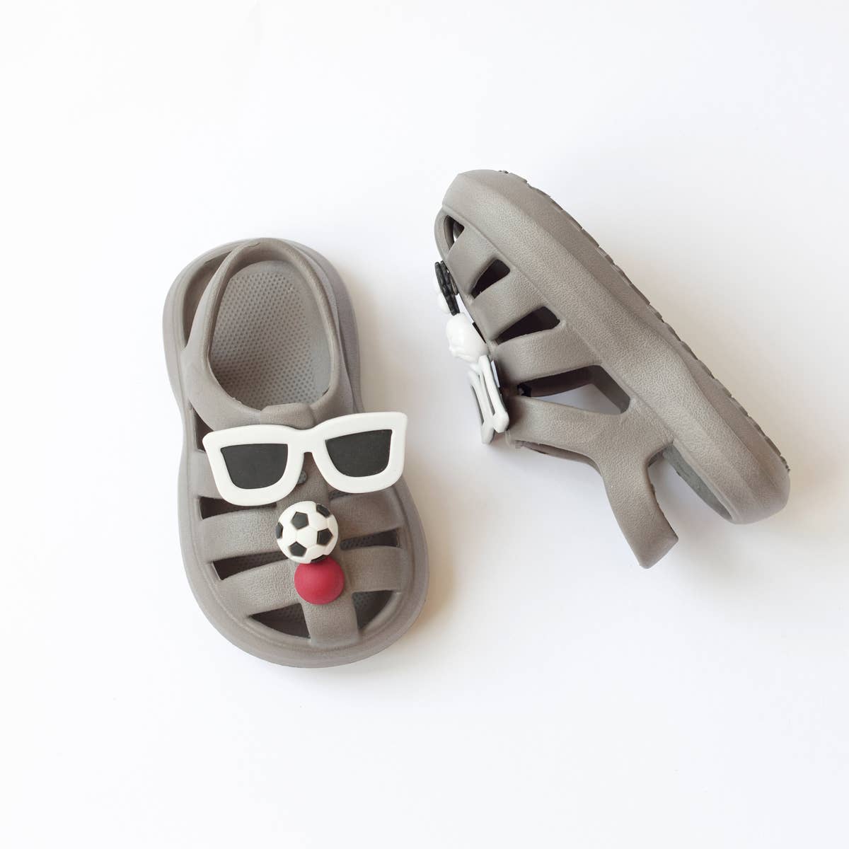 BOXBO - Wholesale Sandals - Kids - Water Sandals Gray with Built-in Mini Toys 1