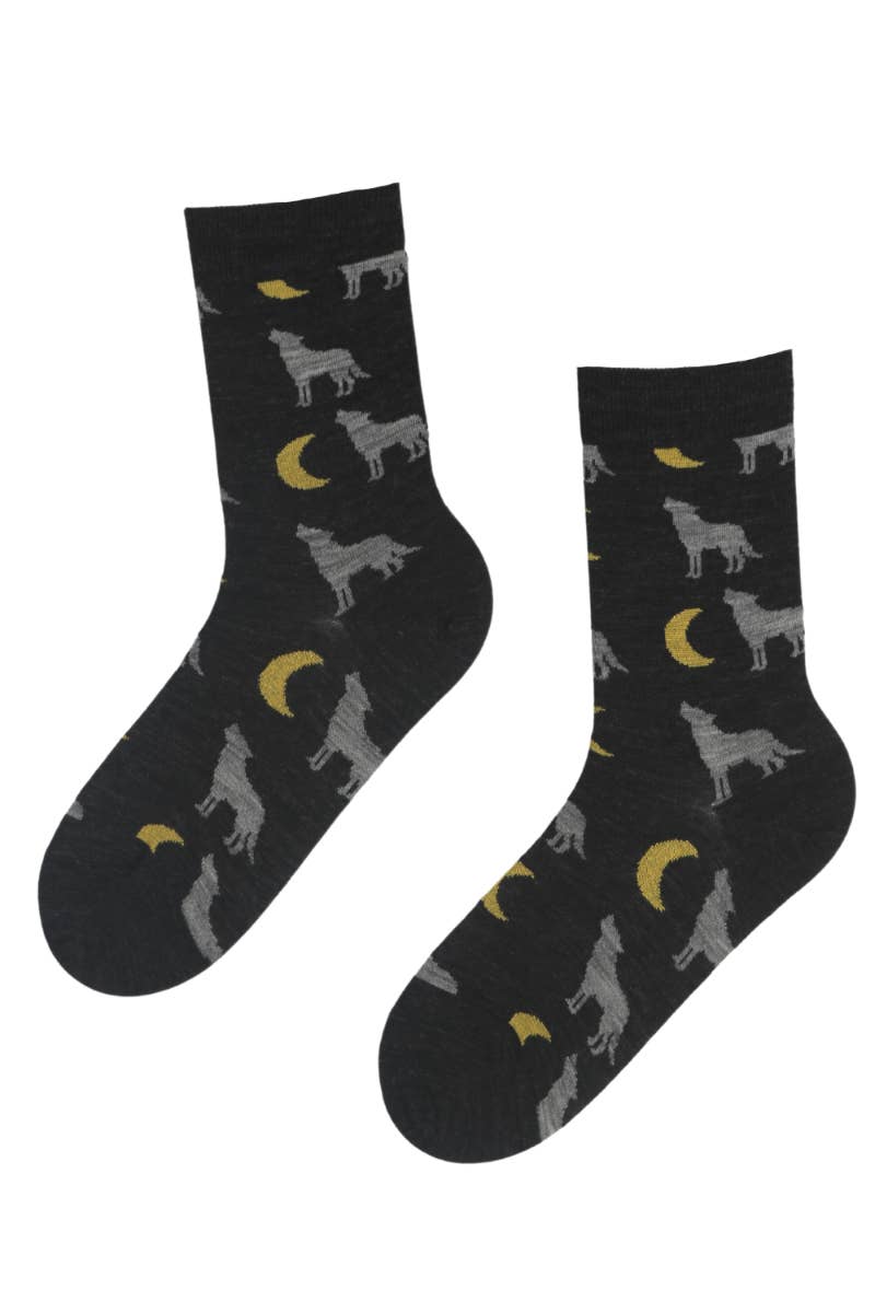 Sokisahtel I BestSockDrawer - Wholesale Socks - Unisex - WOLFSTAR merino wool socks with wolves