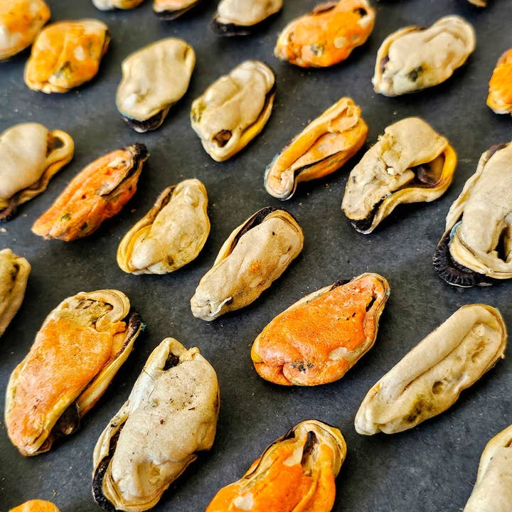 Naked Beasts, Inc. - Wholesale Pet Treats - Dog - Green Lipped Mussels (+Freeze Dried Options)4