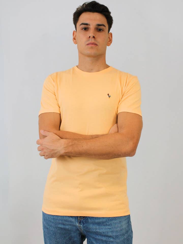 Gelbes Kurzarmshirt für den Großhandel von Patadegayo