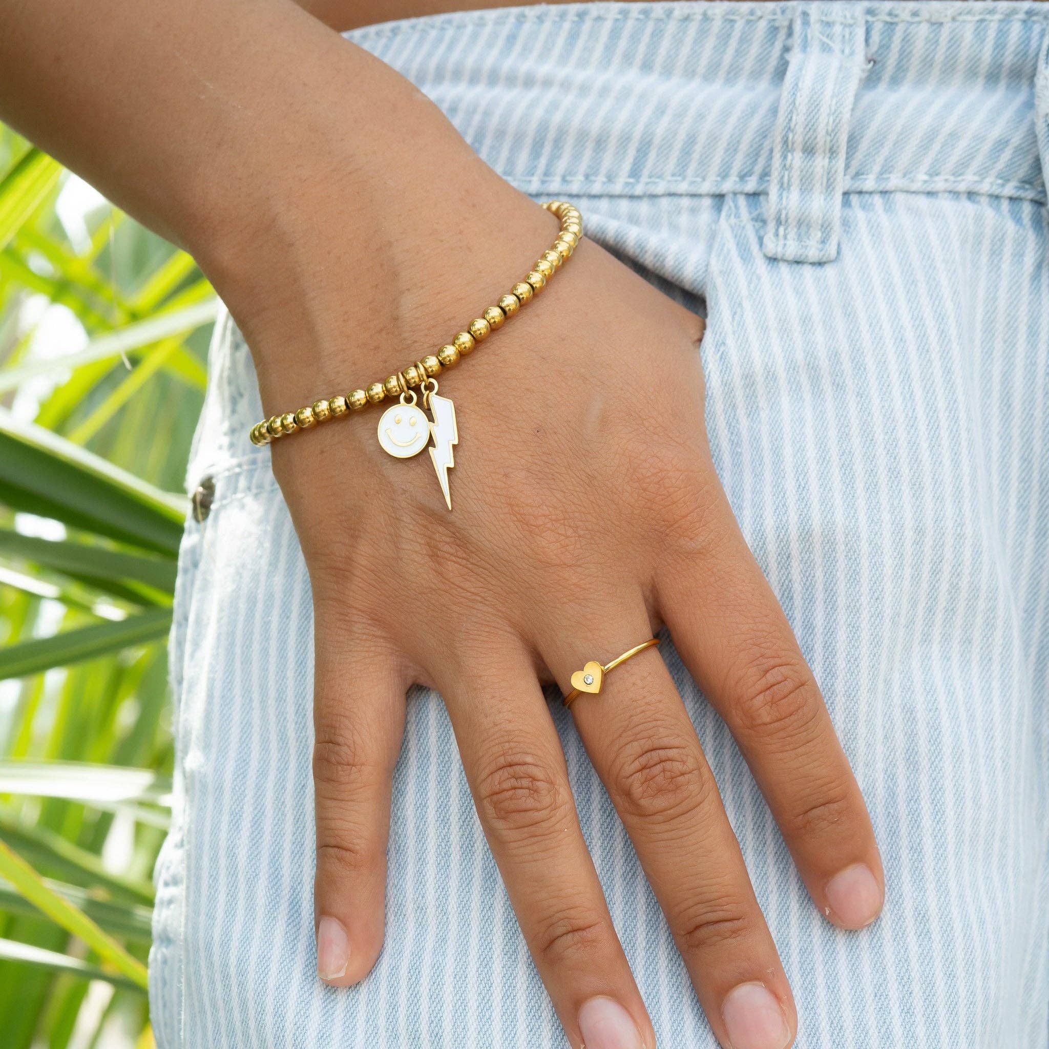 WJW - Vente Breloques/médailles personnalisées - Breloque visage souriant en acier inoxydable PVD or 18K avec époxy2