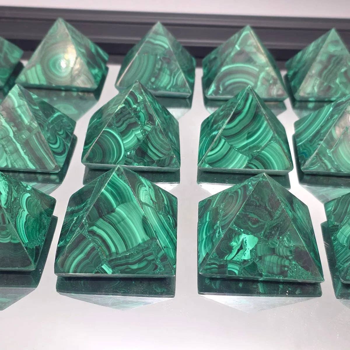 Distinction Crystals - Wholesale Spiritual Stone/Crystal - Malachite Crystal Pyramid 6x6cm1