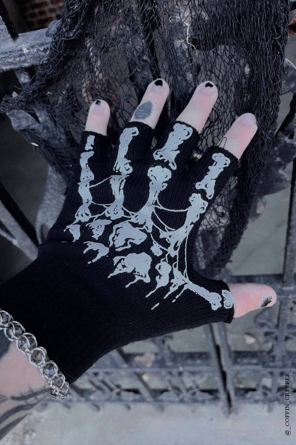 vampirefreaks - Wholesale Gloves - Unisex - Dead Inside Fingerless Skeleton Gloves1