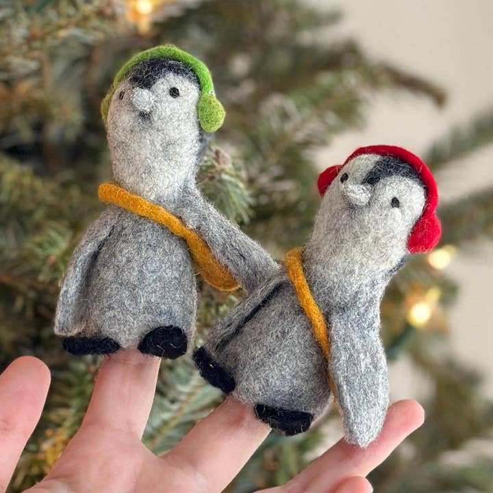 Fone Finger Puppet - Pinguim com Auscultadores por atacado de Ganapati & Co.