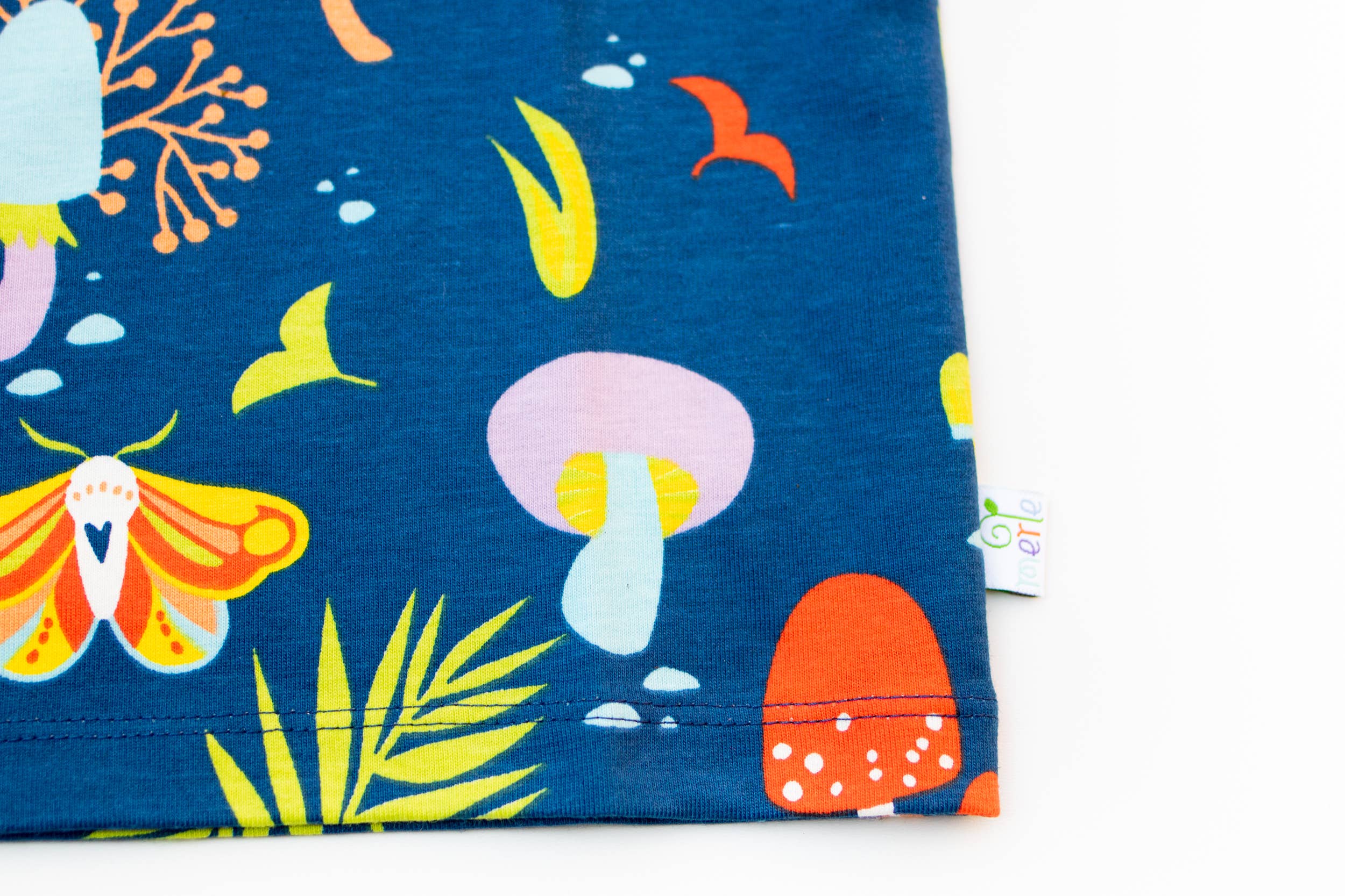 Merle Kids - Wholesale Shirt - Kids - Organic Kids T-Shirts - Forest at Night10