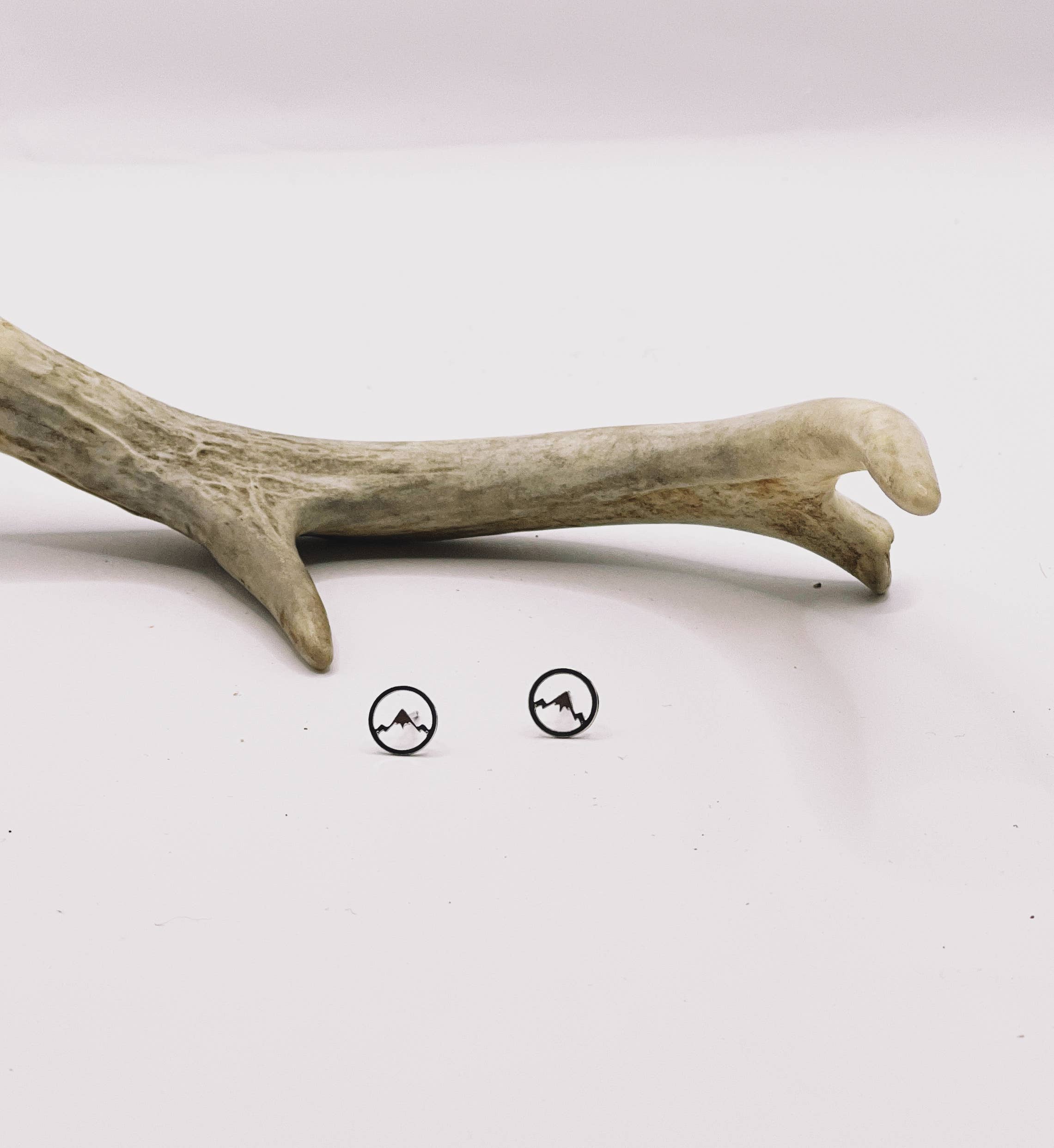 Made of Mountains - Wholesale Knopjes/oorstekers - Oorknopjes Mountainscape1