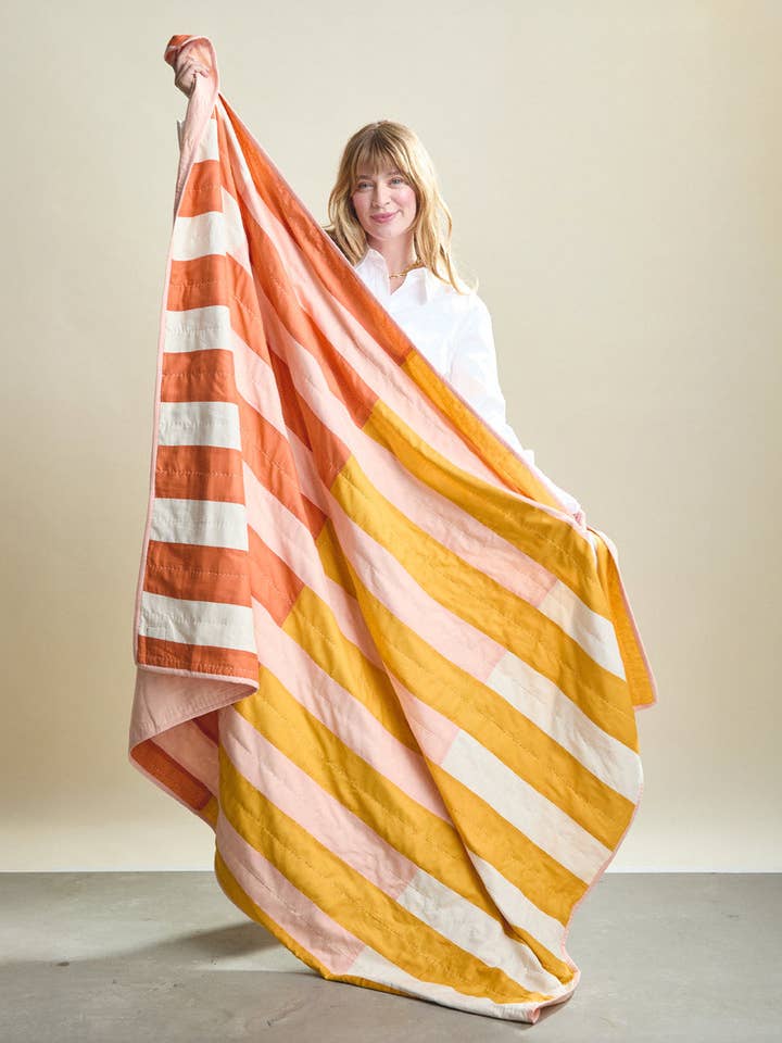 Offset Patchwork Quilt - Pink for wholesale by Anchal