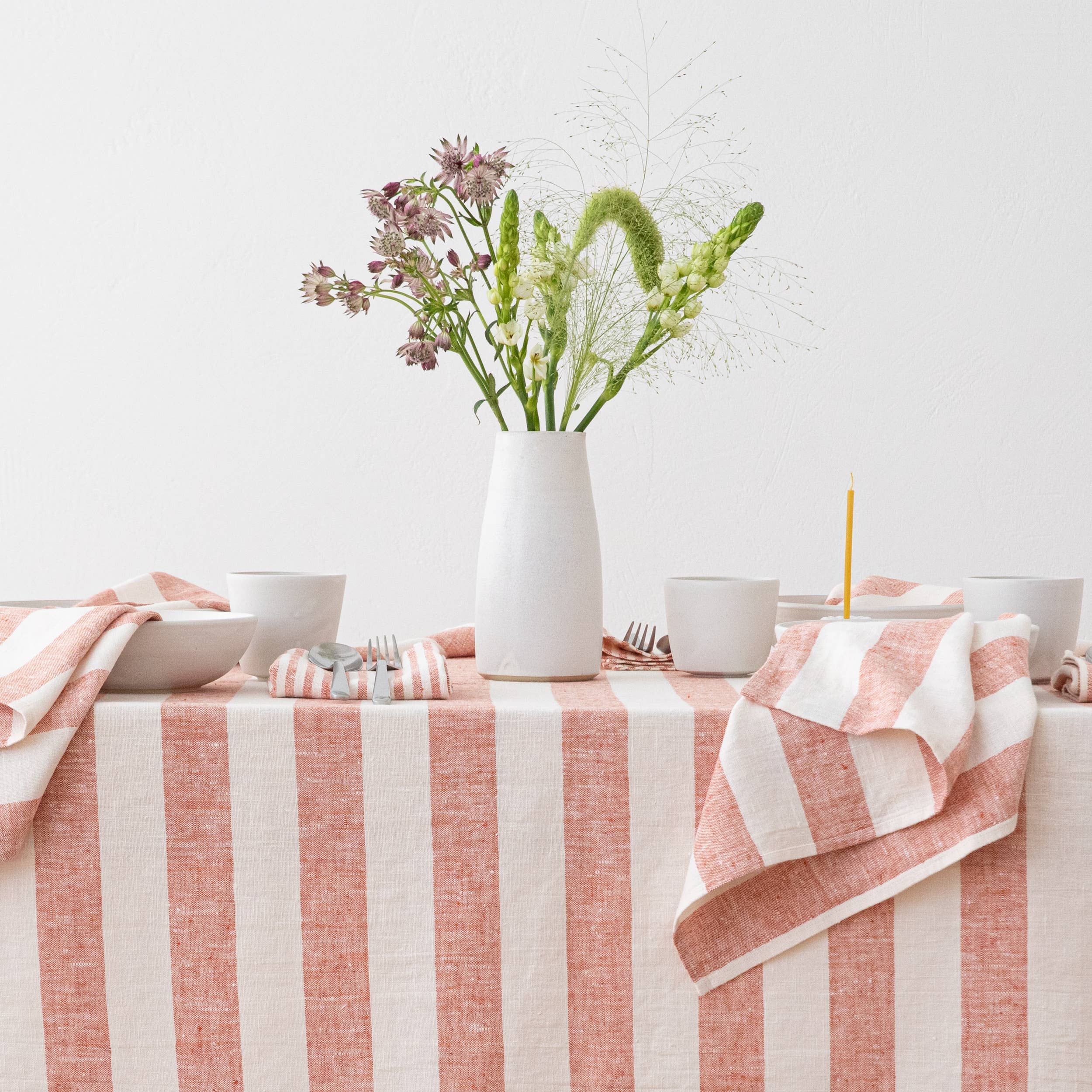 LinenMe - Wholesale Tablecloth - Linen Tablecloth Brick White Philippe3