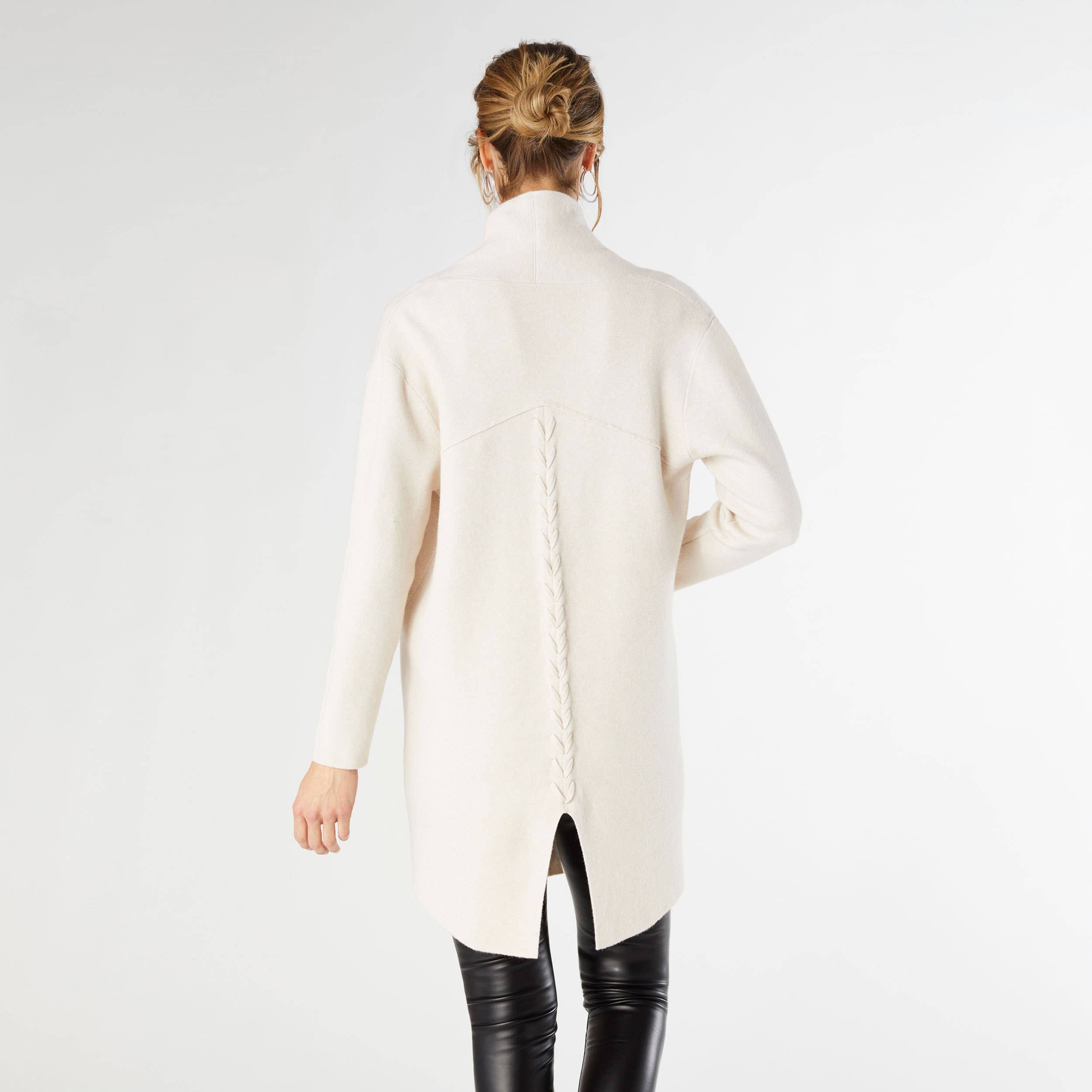 COCO + CARMEN - Vente Cardigan – femme - Cardigan long Heavenly-Luxe avec dos en treillis1