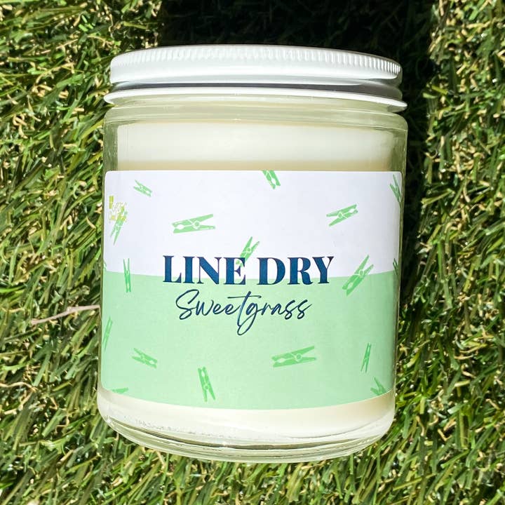 Bougie Line Dry pour la vente par A Feel Good Home