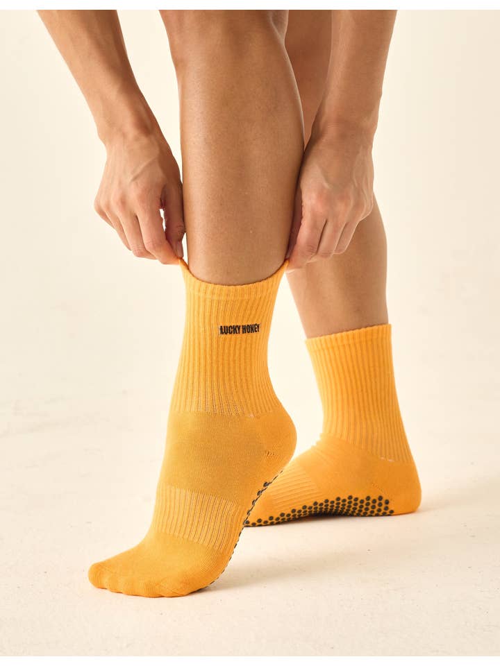 LUCKY HONEY - Wholesale Socks - Women's - The Core Grip Sock2