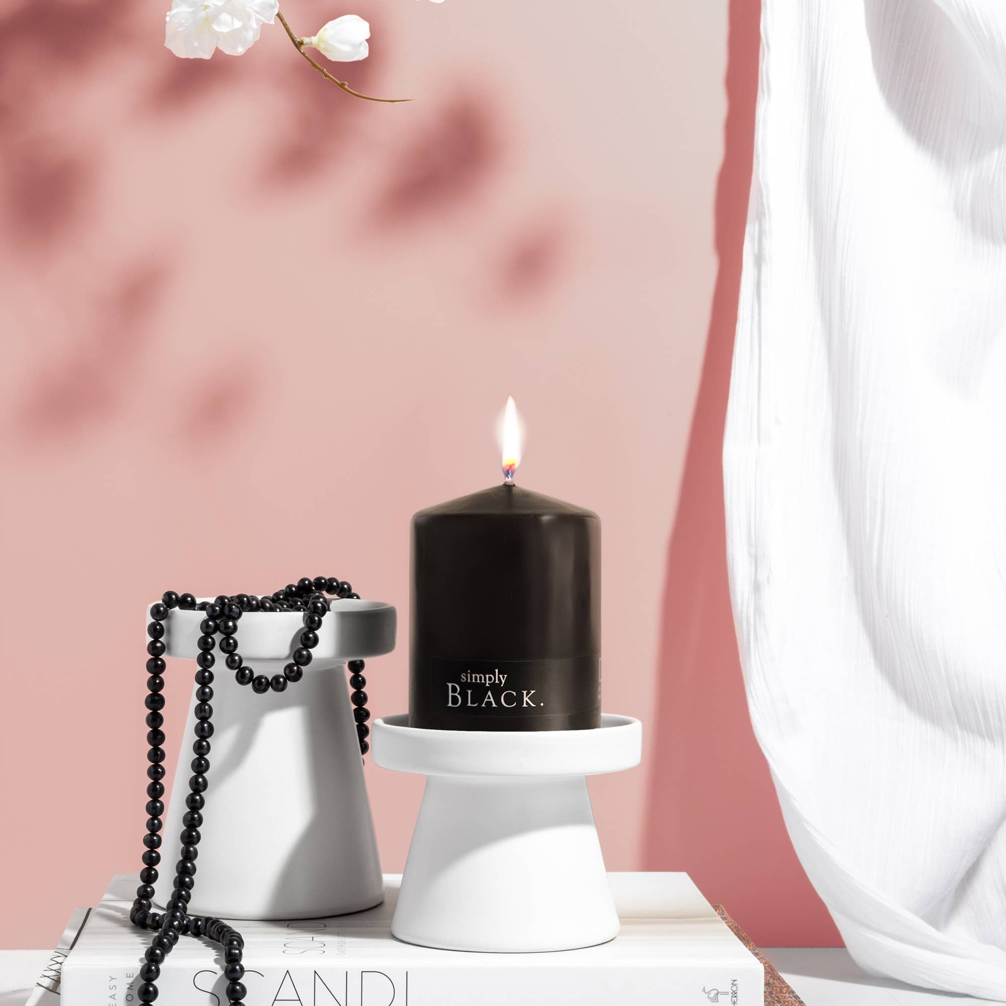 Buckley & Phillips Aromatics – wholesale Pillar candle – Black Pillar Candle Medium1