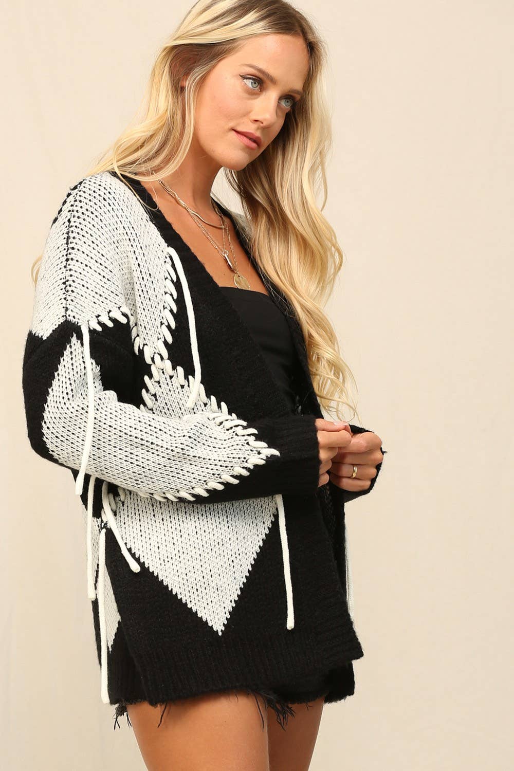 KyeMi - Wholesale Cardigan - Women's - Cuddle Up In A Chunky Knit Cardigan Sith Piecing3
