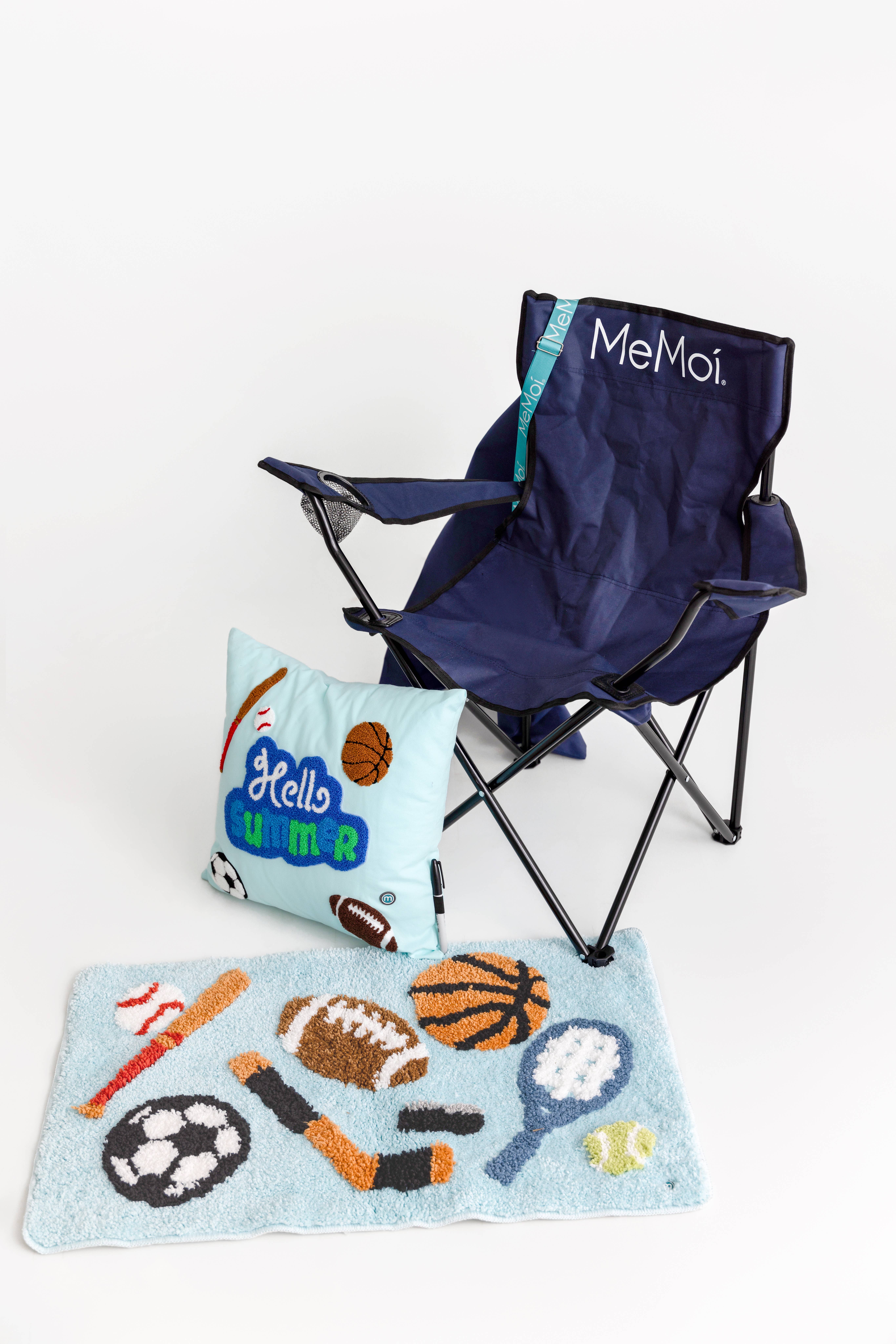 Navy MeMoi Folding Portable Beach Chair for wholesale on Faire3