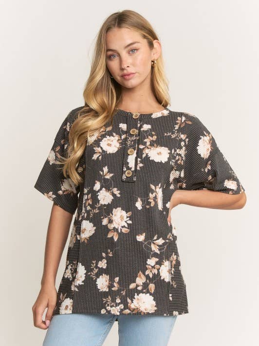 T0075HE13PL-Plus Top de Manga Curta Floral Urbano com Gola Canelada por atacado de Sunday Morning