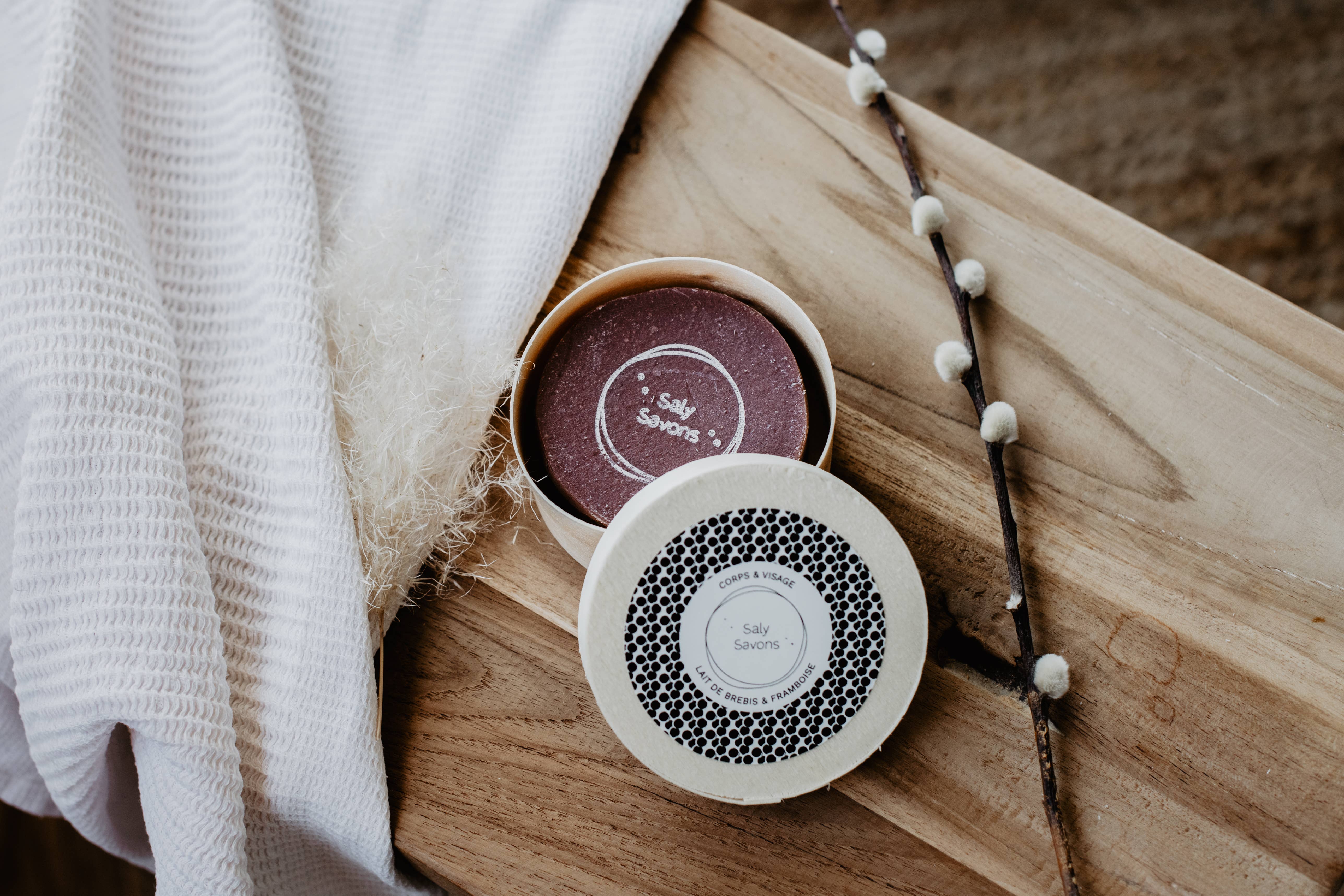 Saly Cosmétiques - Wholesale Bar Soap - Face & Body Soap - Sheep's Milk & Raspberry