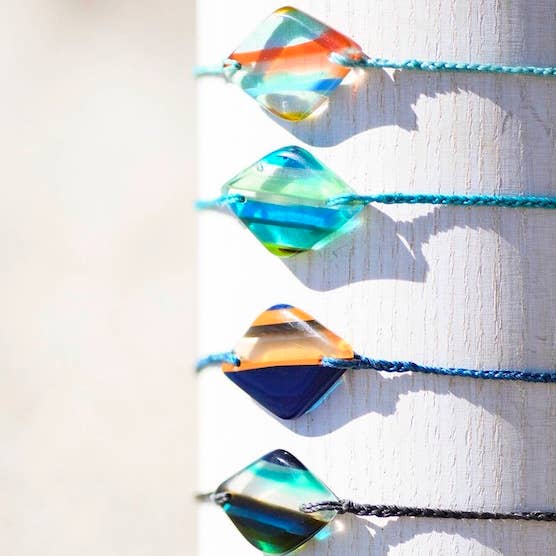 Betty Belts | Ocean Lovers® - Wholesale Beaded Bracelet - Upcycled Surfite Solimar Bracelet