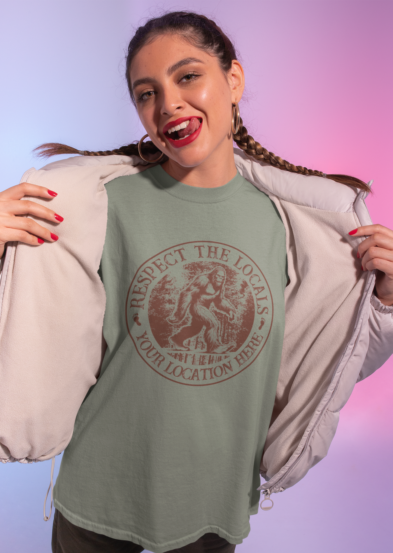 Squatchin’ Country – wholesale Grafisk T-shirt - Unisex – "Respektera lokalbefolkningen" Bigfoot T-shirt eller sweatshirt – Anpassad4