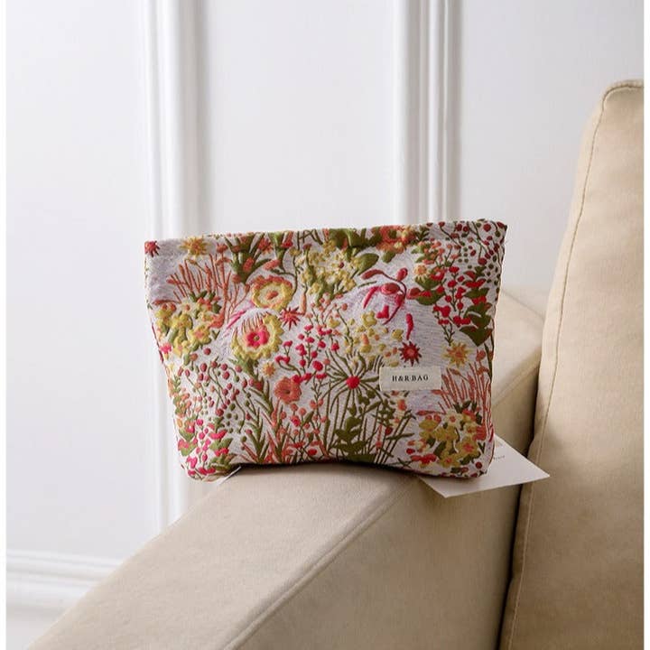 Dipped Shop - Wholesale Makeup/Cosmetic Bag - Vintage Floral Jacquard Portable Makeup Bag DP25C577