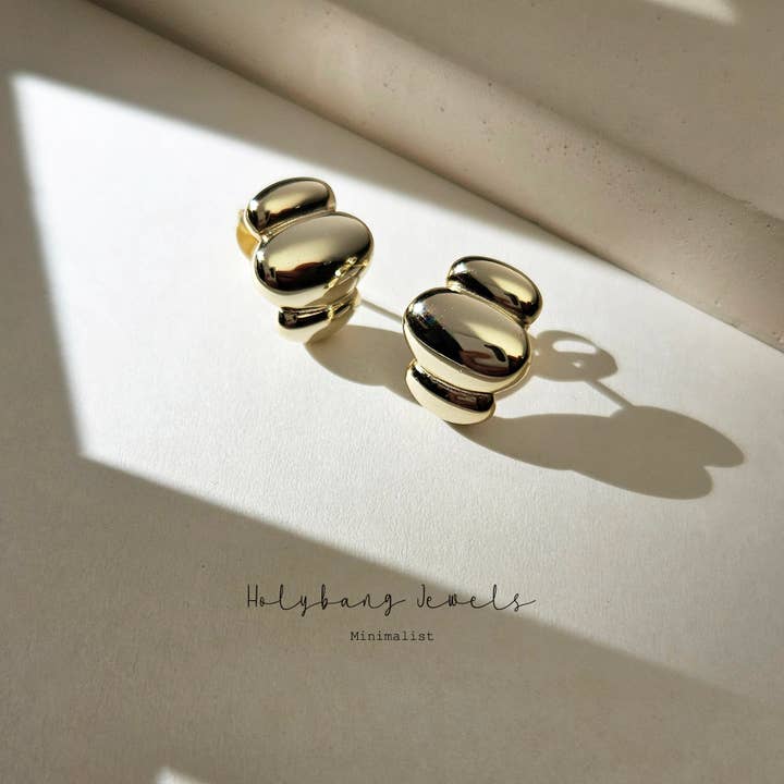 HolyBang Jewels - Wholesale Stud/Post Earrings - MINIMALIST PUFFY EARRINGS - E-HT1988 / E-H132786