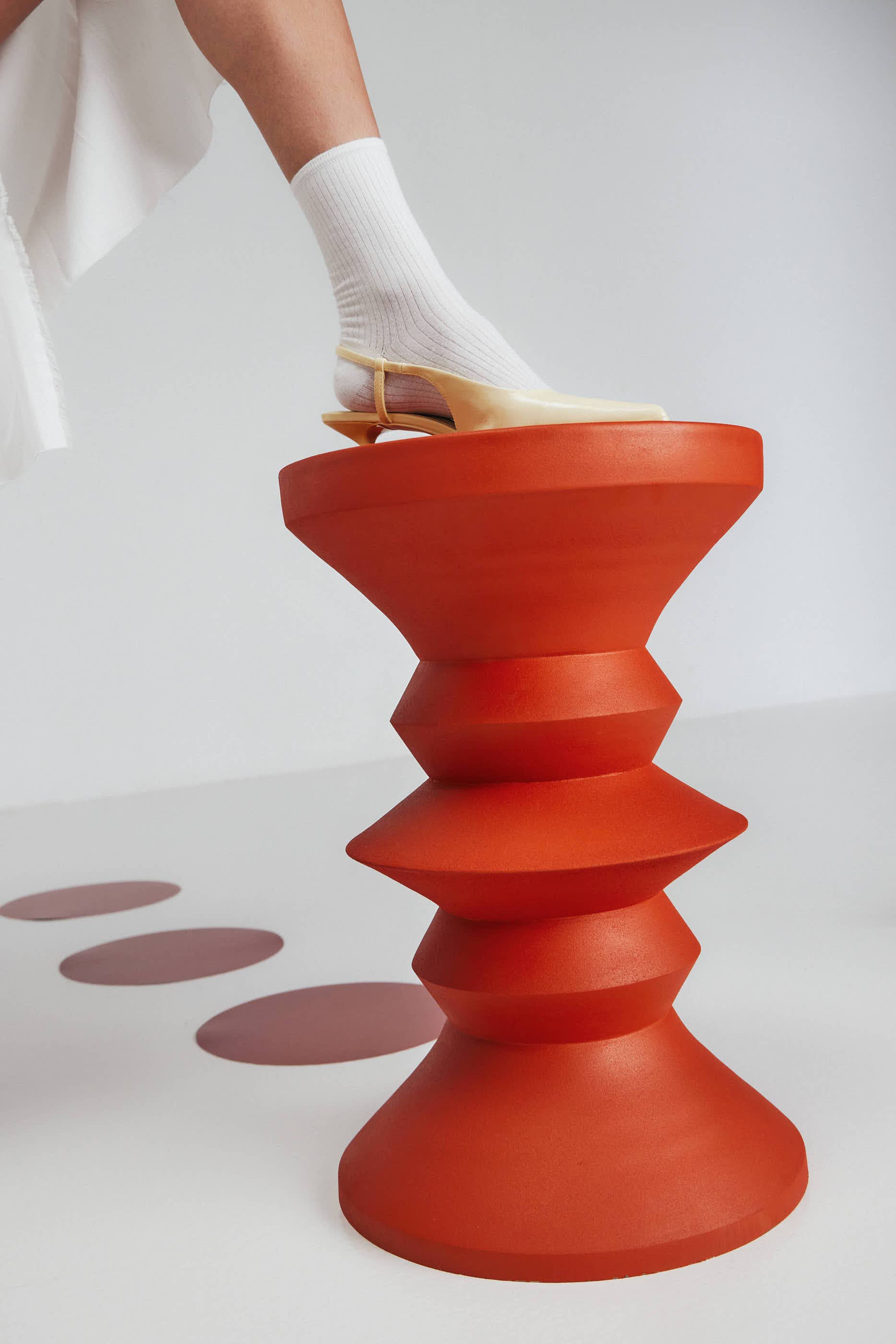 Kodu - Vendita all'ingrosso Tavolini - Tavolino ausiliario in ferro color arancione 36x36x55cm3