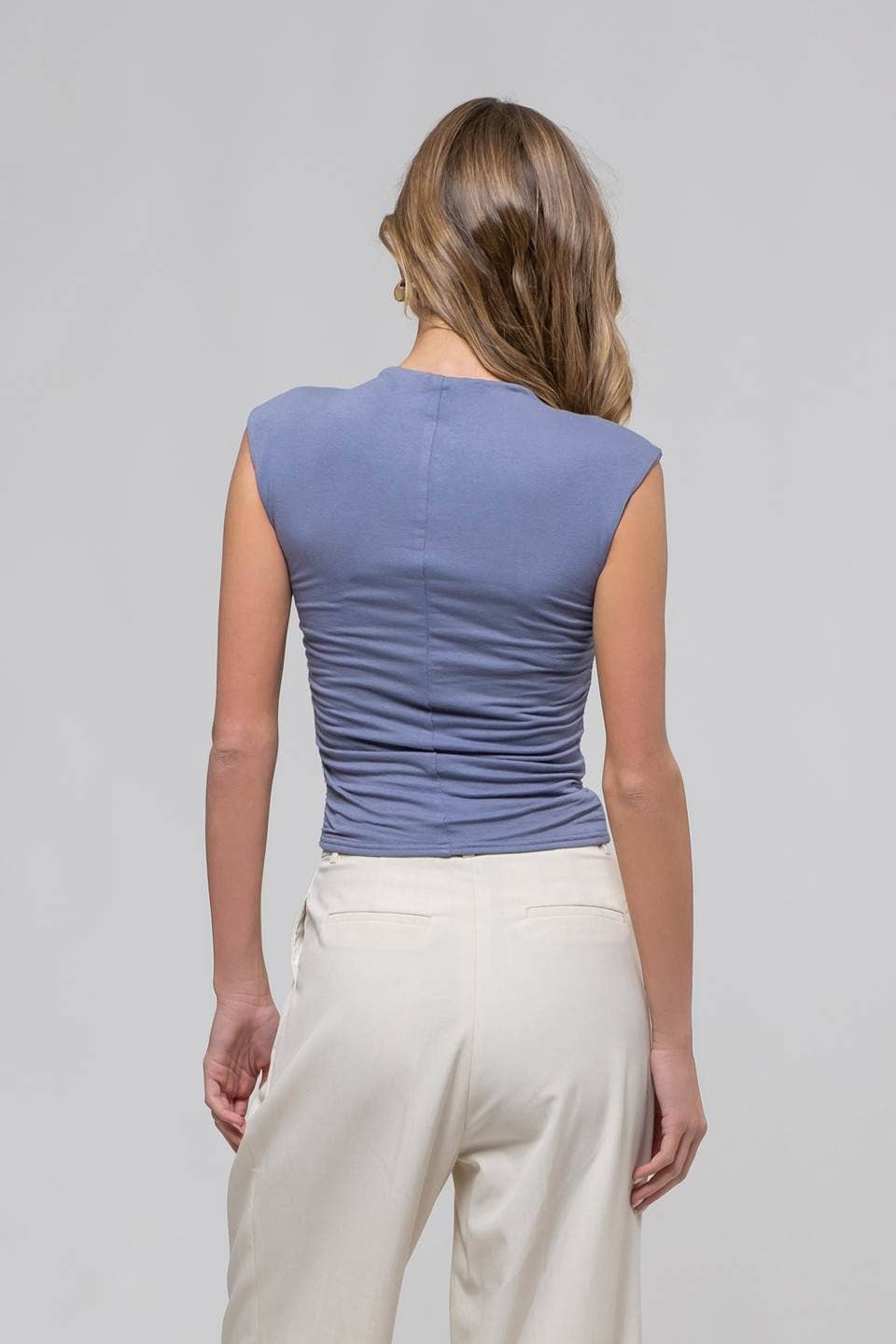 The Workshop Studio - Vente Haut en maille – femme - TOP EN MAILLE FRONCÉE À COL CHEMINÉE RÉVERSIBLE (PRÉ-COMMANDE)4