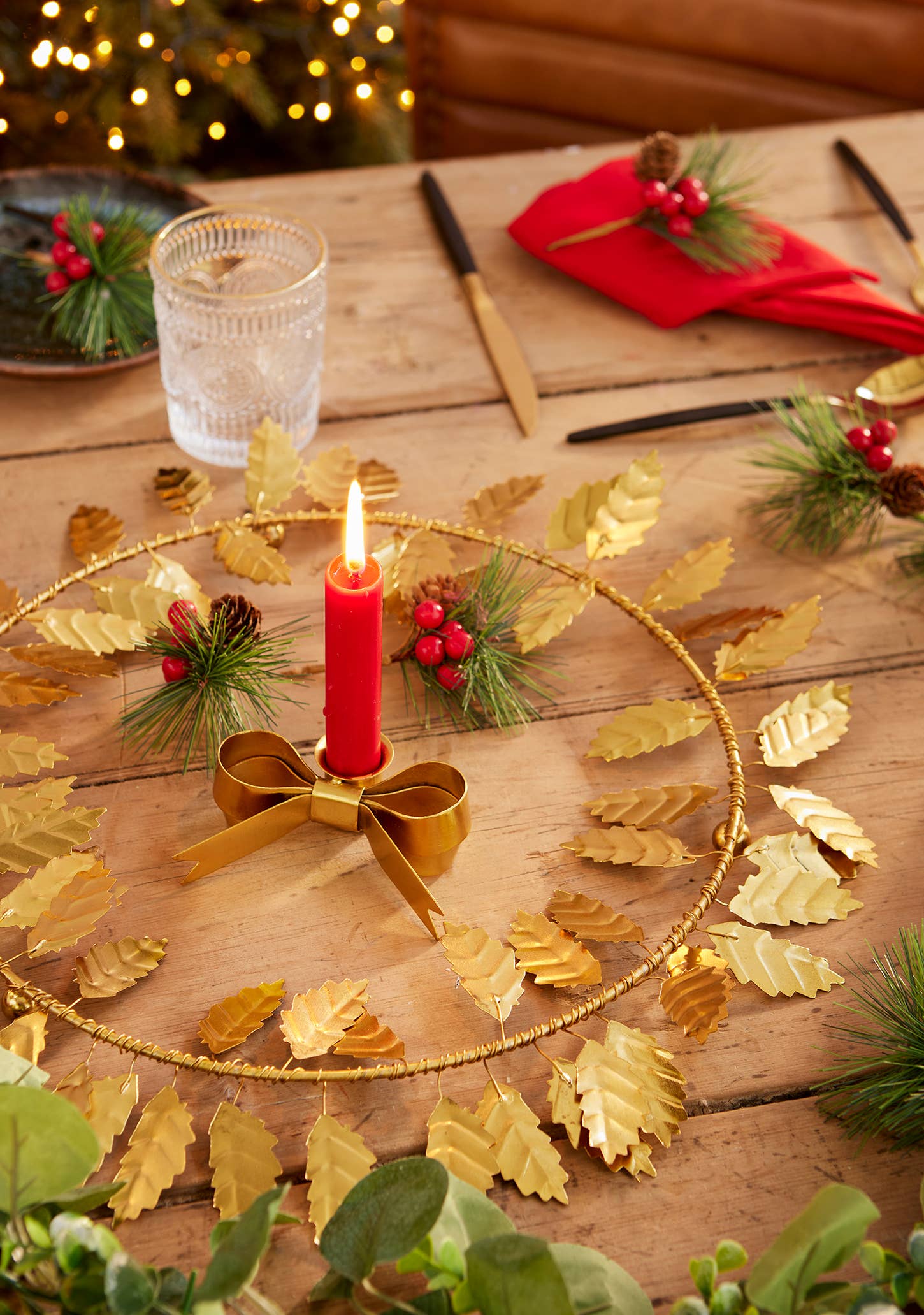 Namaste - Wholesale Wreath - Large Metal Leaf Garland Table Centre