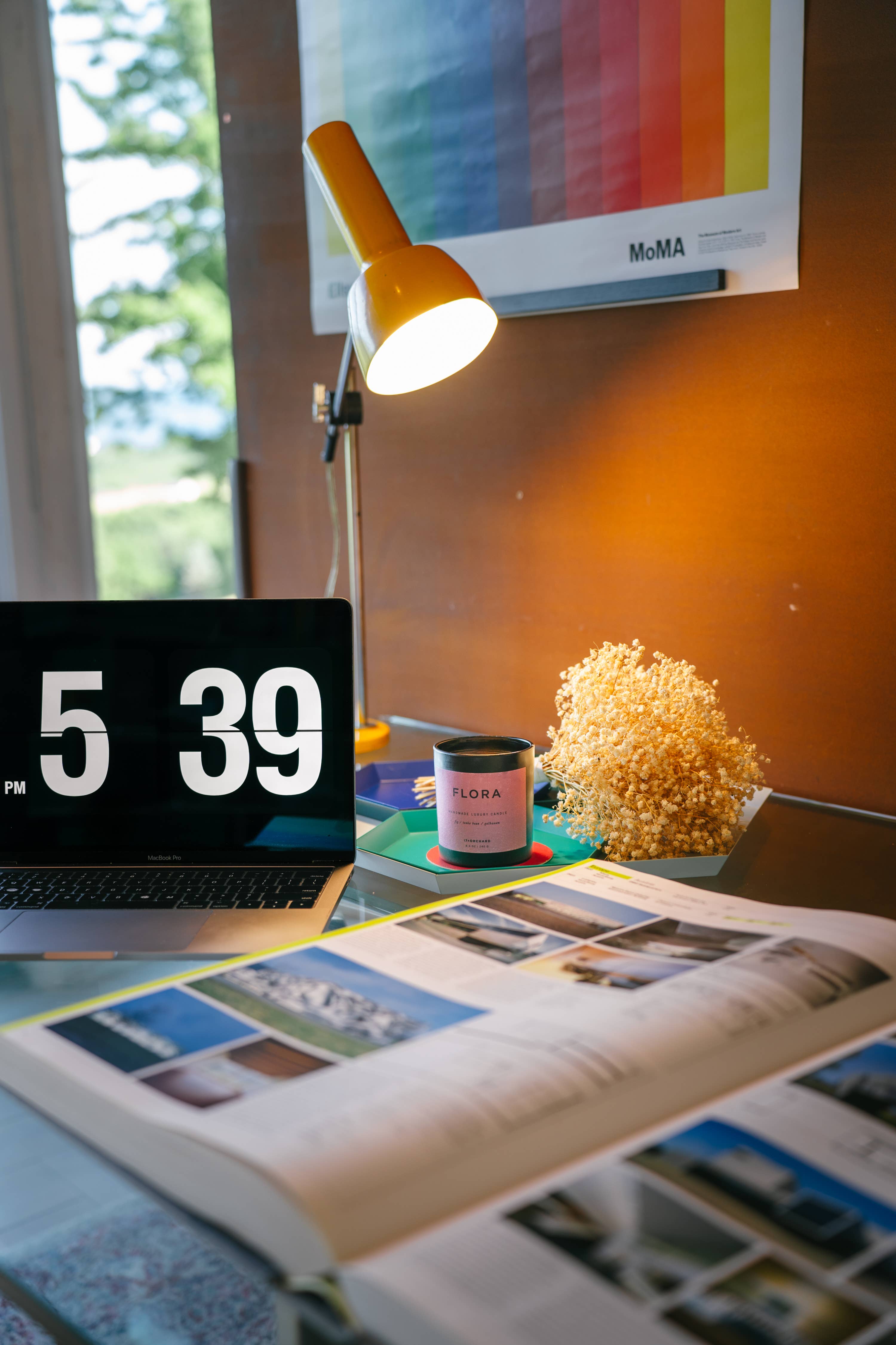 17 & Orchard Candle Co. - Vendita all'ingrosso Candela in vasetto - Candela piena in barattolo FLORA Fig & Tonka1