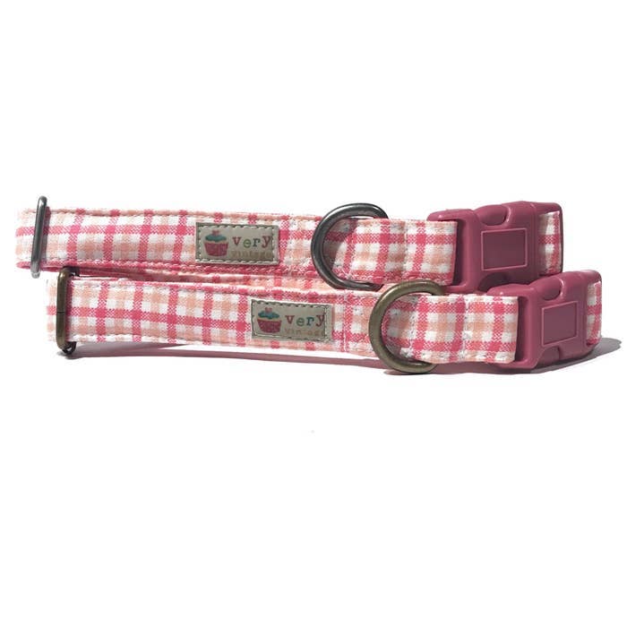 Cotton Candy - Collier à carreaux roses et blancs en coton biologique pour animaux de compagnie (chiens et chats) pour la vente par Very Vintage Designs